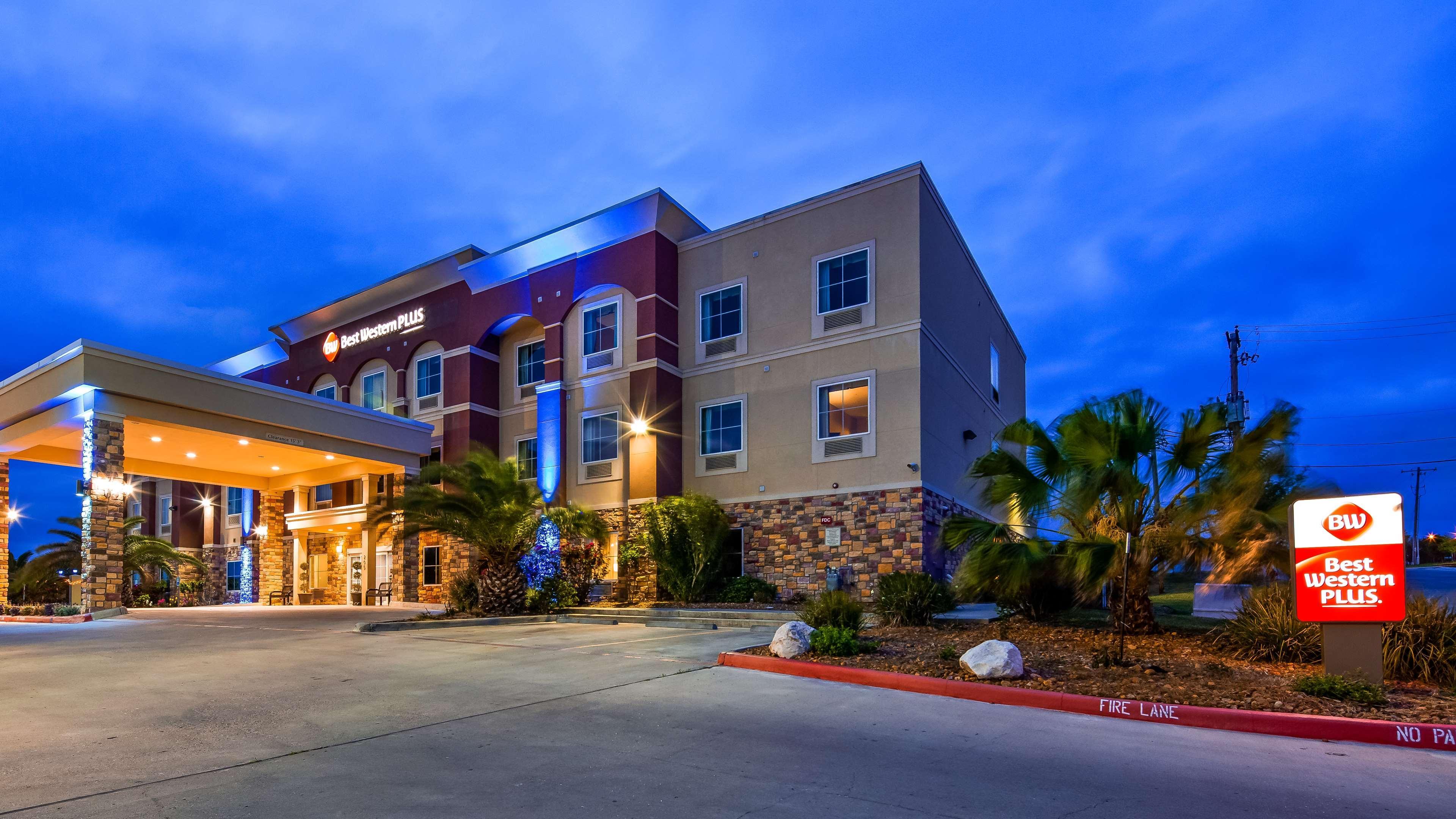 Best Western Plus Kenedy Inn Exterior photo