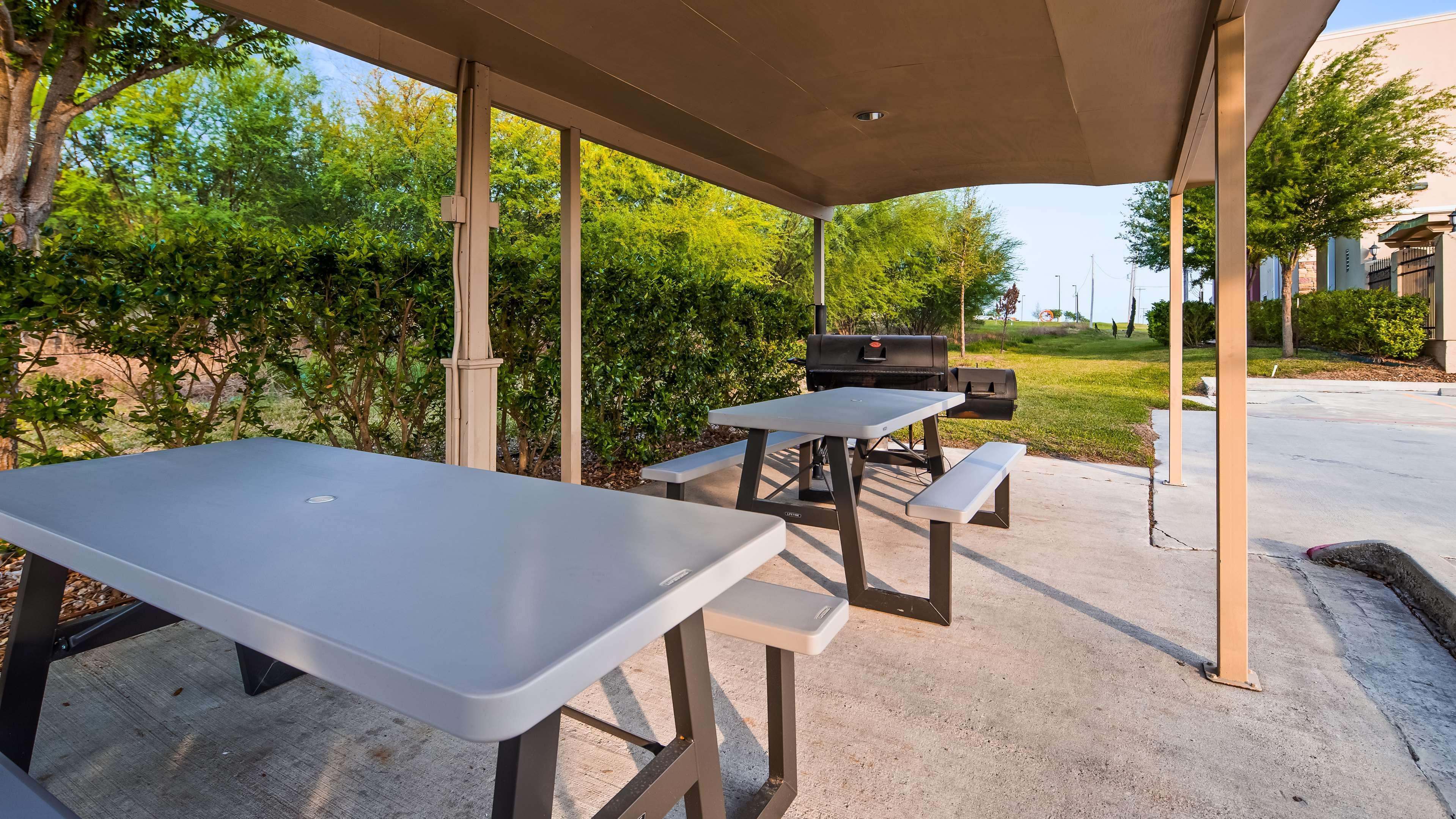 Best Western Plus Kenedy Inn Exterior photo